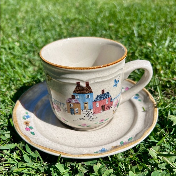Other - Vintage Heartland Cup & Saucer